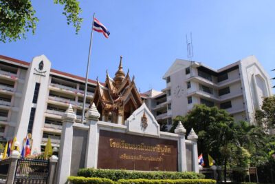 ติวสอบเข้า โรงเรียนนวมินทราชินูทิศ เตรียมอุดมศึกษาน้อมเกล้า